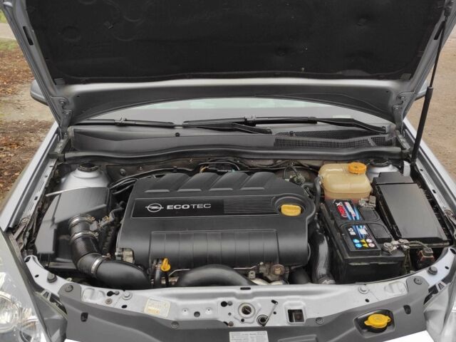 Серый Опель Астра, объемом двигателя 1.9 л и пробегом 353 тыс. км за 5850 $, фото 16 на Automoto.ua