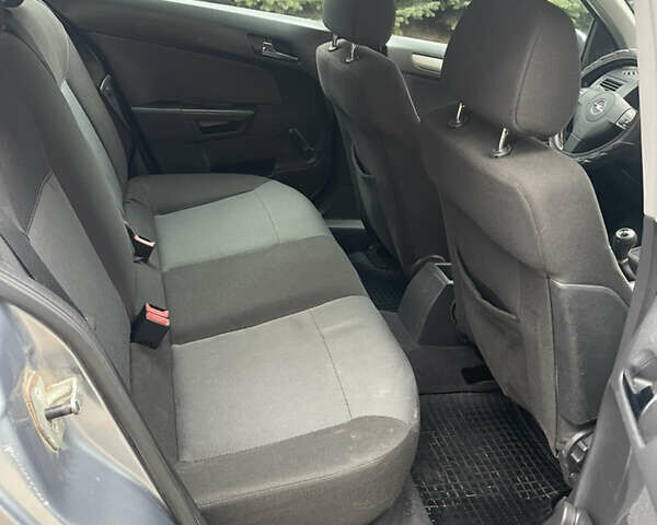 Сірий Опель Астра, об'ємом двигуна 1.36 л та пробігом 271 тис. км за 3870 $, фото 55 на Automoto.ua