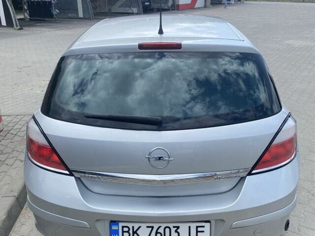 Сірий Опель Астра, об'ємом двигуна 1.6 л та пробігом 173 тис. км за 4700 $, фото 5 на Automoto.ua