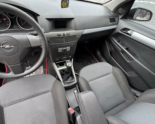 Сірий Опель Астра, об'ємом двигуна 1.6 л та пробігом 260 тис. км за 4099 $, фото 13 на Automoto.ua