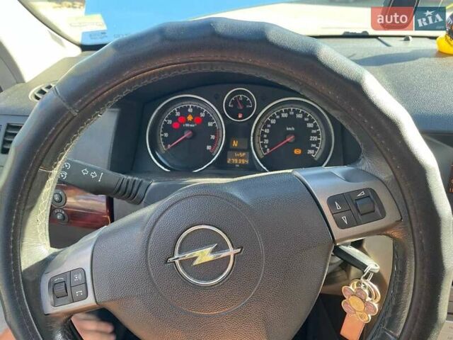 Серый Опель Астра, объемом двигателя 1.6 л и пробегом 279 тыс. км за 4550 $, фото 25 на Automoto.ua