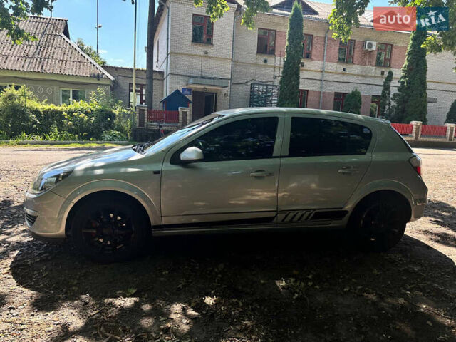 Опель Астра 2004 в Попольне на Automoto.ua Серый Опель Астра, объемом двигателя 1.6 л и пробегом 299 тыс. км за 4100 $, фото 3 на Automoto.ua