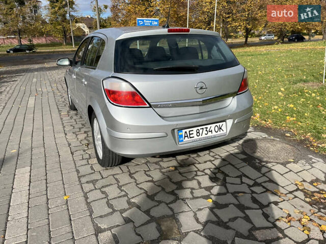Опель Астра 2004 в Луцке на Automoto.ua Серый Опель Астра, объемом двигателя 1.8 л и пробегом 174 тыс. км за 5150 $, фото 8 на Automoto.ua