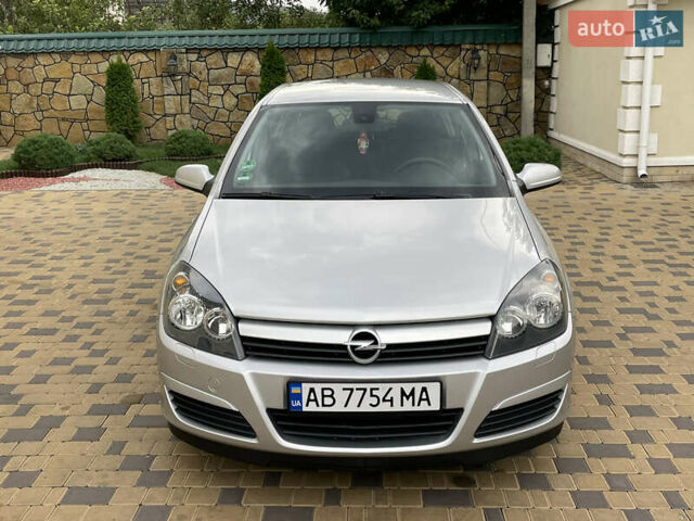 Сірий Опель Астра, об'ємом двигуна 1.6 л та пробігом 177 тис. км за 4600 $, фото 4 на Automoto.ua