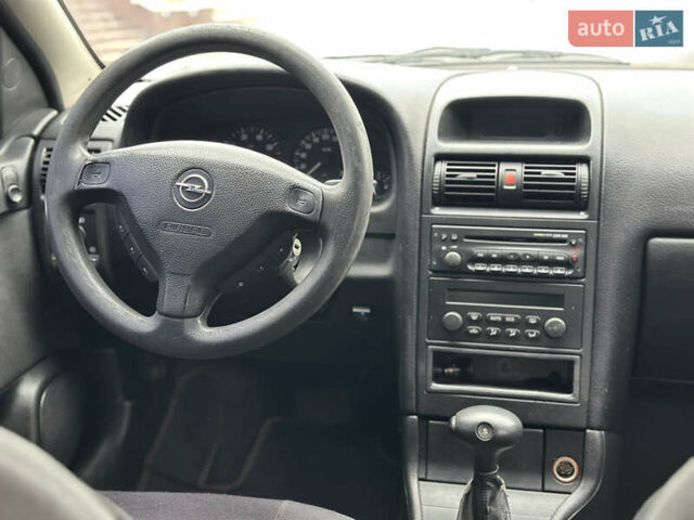 Сірий Опель Астра, об'ємом двигуна 1.6 л та пробігом 295 тис. км за 3999 $, фото 21 на Automoto.ua