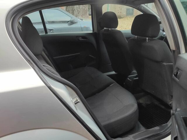 Сірий Опель Астра, об'ємом двигуна 1.6 л та пробігом 252 тис. км за 3500 $, фото 4 на Automoto.ua