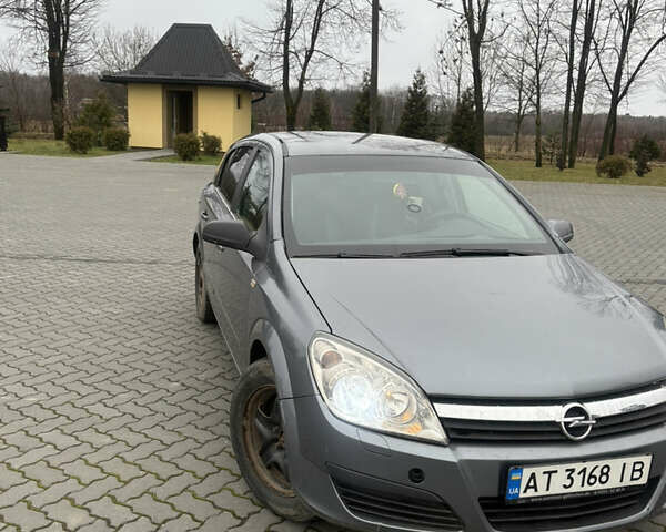 Сірий Опель Астра, об'ємом двигуна 1.69 л та пробігом 280 тис. км за 3400 $, фото 1 на Automoto.ua