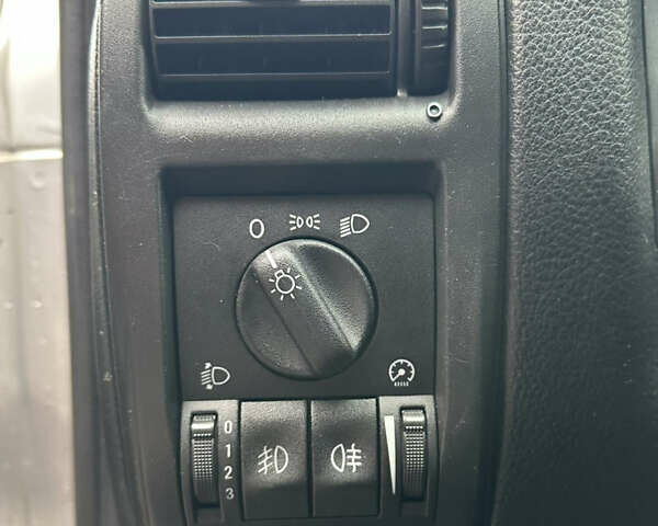 Сірий Опель Астра, об'ємом двигуна 1.6 л та пробігом 295 тис. км за 3999 $, фото 24 на Automoto.ua