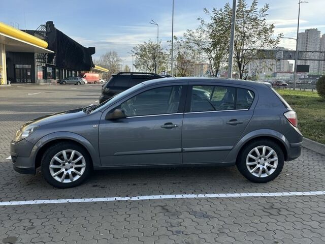 Серый Опель Астра, объемом двигателя 1.6 л и пробегом 238 тыс. км за 4200 $, фото 5 на Automoto.ua