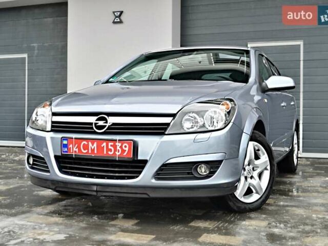 Серый Опель Астра, объемом двигателя 1.8 л и пробегом 230 тыс. км за 5790 $, фото 1 на Automoto.ua