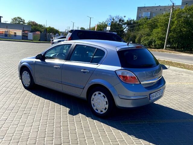 Серый Опель Астра, объемом двигателя 1.6 л и пробегом 255 тыс. км за 4700 $, фото 3 на Automoto.ua