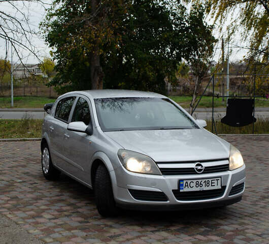 Опель Астра 2004 в Смеле на Automoto.ua Серый Опель Астра, объемом двигателя 1.6 л и пробегом 220 тыс. км за 4500 $, фото 2 на Automoto.ua