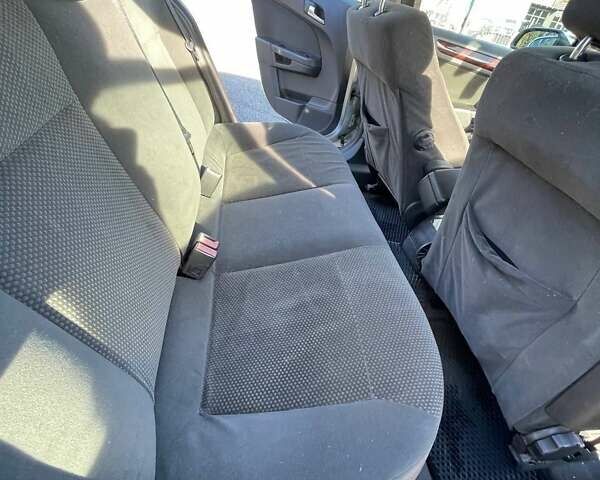 Серый Опель Астра, объемом двигателя 1.6 л и пробегом 279 тыс. км за 4550 $, фото 5 на Automoto.ua