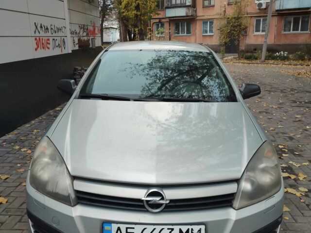 Сірий Опель Астра, об'ємом двигуна 1.6 л та пробігом 252 тис. км за 3500 $, фото 3 на Automoto.ua