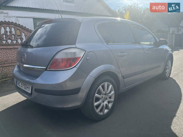 Серый Опель Астра, объемом двигателя 1.6 л и пробегом 260 тыс. км за 4400 $, фото 2 на Automoto.ua