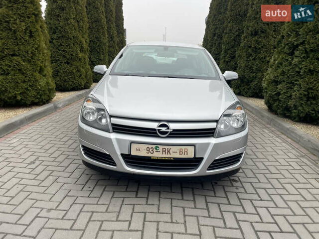 Серый Опель Астра, объемом двигателя 1.6 л и пробегом 214 тыс. км за 5650 $, фото 2 на Automoto.ua