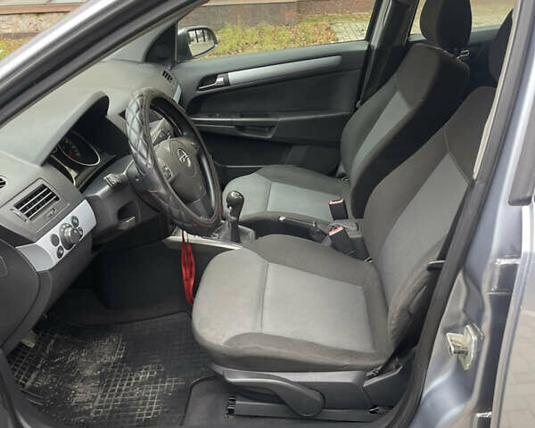 Сірий Опель Астра, об'ємом двигуна 1.36 л та пробігом 271 тис. км за 3870 $, фото 51 на Automoto.ua