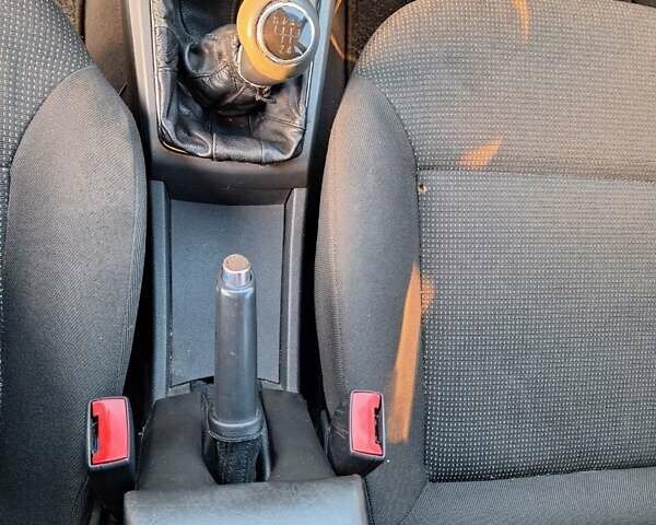 Серый Опель Астра, объемом двигателя 1.6 л и пробегом 239 тыс. км за 3500 $, фото 7 на Automoto.ua