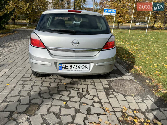 Опель Астра 2004 в Луцке на Automoto.ua Серый Опель Астра, объемом двигателя 1.8 л и пробегом 174 тыс. км за 5150 $, фото 7 на Automoto.ua