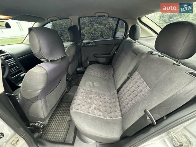 Сірий Опель Астра, об'ємом двигуна 1.6 л та пробігом 295 тис. км за 3999 $, фото 17 на Automoto.ua