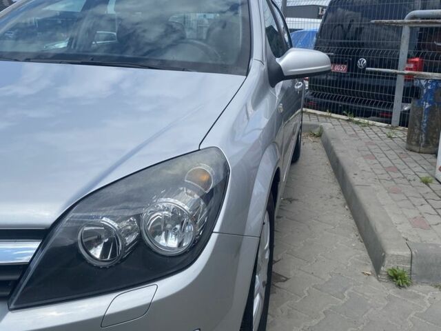 Сірий Опель Астра, об'ємом двигуна 1.6 л та пробігом 173 тис. км за 4700 $, фото 4 на Automoto.ua