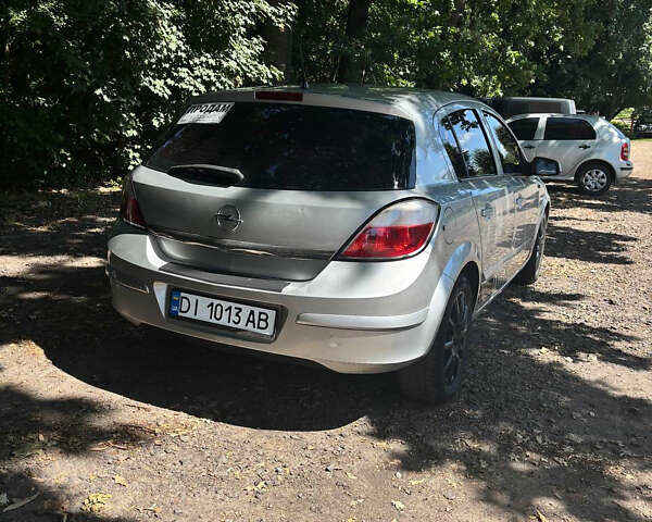 Опель Астра 2004 в Попольне на Automoto.ua Серый Опель Астра, объемом двигателя 1.6 л и пробегом 299 тыс. км за 4100 $, фото 12 на Automoto.ua