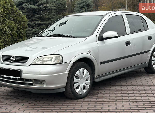 Сірий Опель Астра, об'ємом двигуна 1.6 л та пробігом 295 тис. км за 3999 $, фото 2 на Automoto.ua