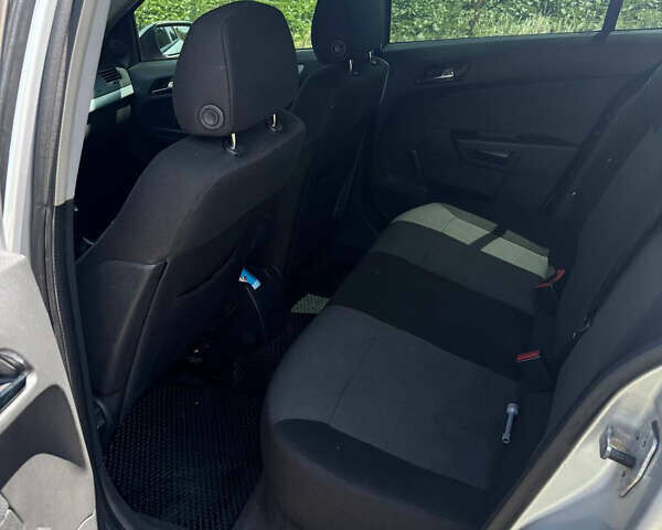 Опель Астра 2004 в Попольне на Automoto.ua Серый Опель Астра, объемом двигателя 1.6 л и пробегом 299 тыс. км за 4100 $, фото 10 на Automoto.ua