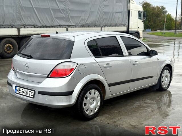 Опель Астра 2004 в Новом Буге на Automoto.ua Серый Опель Астра, объемом двигателя 1.4 л и пробегом 215 тыс. км за 3900 $, фото 3 на Automoto.ua