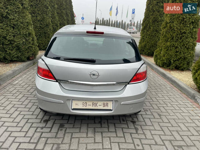 Серый Опель Астра, объемом двигателя 1.6 л и пробегом 214 тыс. км за 5650 $, фото 7 на Automoto.ua