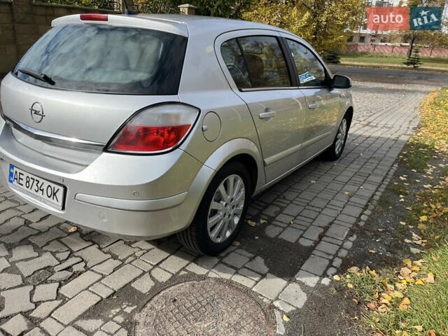 Опель Астра 2004 в Луцке на Automoto.ua Серый Опель Астра, объемом двигателя 1.8 л и пробегом 174 тыс. км за 5150 $, фото 3 на Automoto.ua