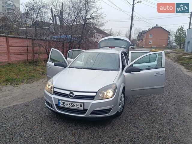 Серый Опель Астра, объемом двигателя 1.6 л и пробегом 251 тыс. км за 4000 $, фото 3 на Automoto.ua