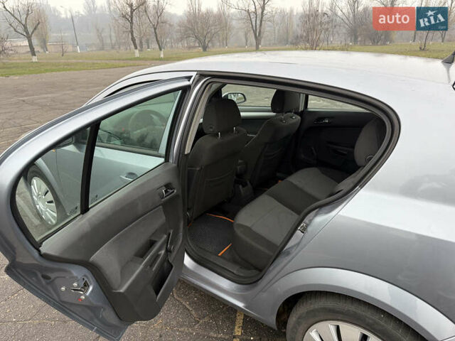 Сірий Опель Астра, об'ємом двигуна 1.36 л та пробігом 270 тис. км за 4800 $, фото 7 на Automoto.ua