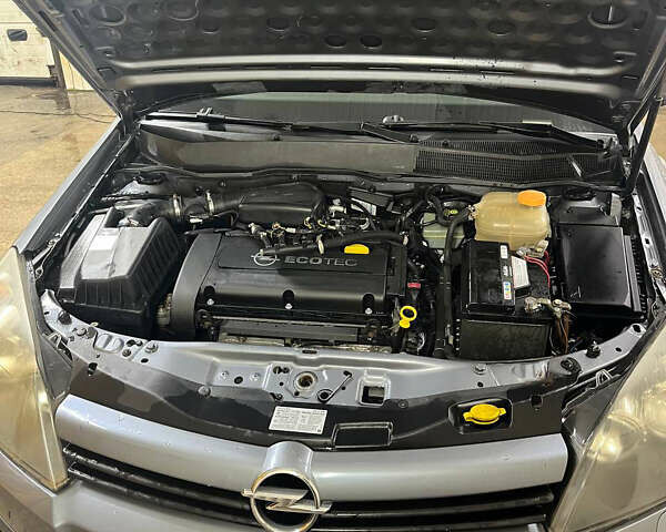 Сірий Опель Астра, об'ємом двигуна 1.6 л та пробігом 246 тис. км за 4239 $, фото 2 на Automoto.ua