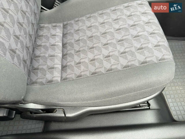 Серый Опель Астра, объемом двигателя 1.6 л и пробегом 179 тыс. км за 5200 $, фото 10 на Automoto.ua