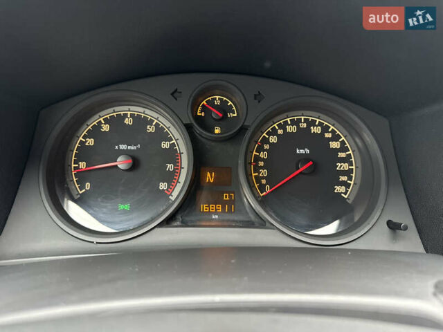 Серый Опель Астра, объемом двигателя 1.6 л и пробегом 168 тыс. км за 5100 $, фото 29 на Automoto.ua