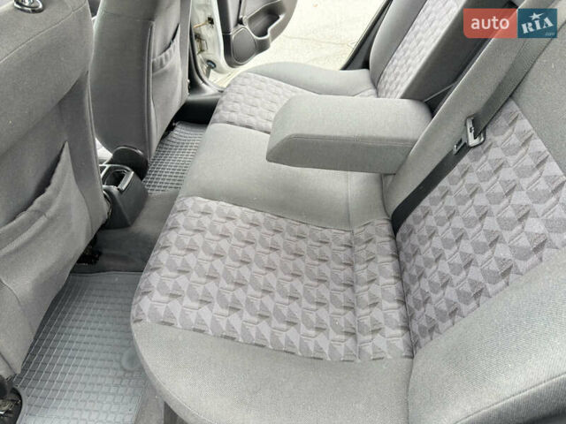 Серый Опель Астра, объемом двигателя 1.6 л и пробегом 179 тыс. км за 5200 $, фото 16 на Automoto.ua