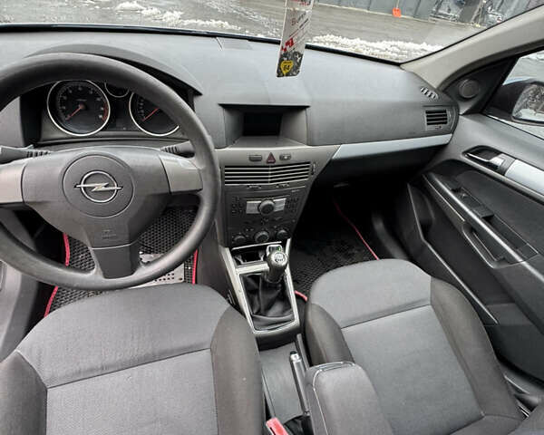 Сірий Опель Астра, об'ємом двигуна 1.6 л та пробігом 260 тис. км за 4099 $, фото 14 на Automoto.ua