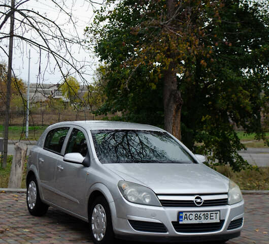 Опель Астра 2004 в Смеле на Automoto.ua Серый Опель Астра, объемом двигателя 1.6 л и пробегом 220 тыс. км за 4500 $, фото 4 на Automoto.ua