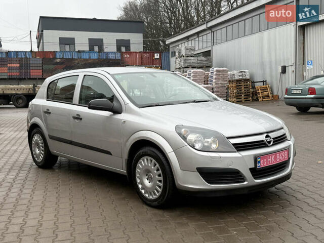 Серый Опель Астра, объемом двигателя 1.6 л и пробегом 168 тыс. км за 5100 $, фото 18 на Automoto.ua