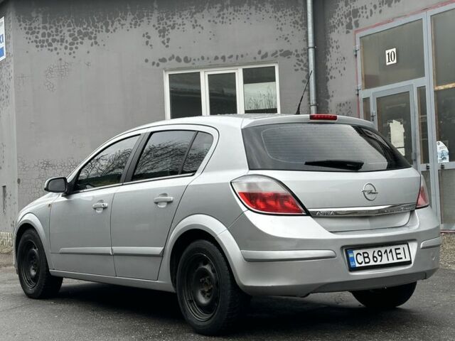 Серый Опель Астра, объемом двигателя 1.6 л и пробегом 280 тыс. км за 4100 $, фото 4 на Automoto.ua
