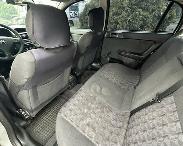 Сірий Опель Астра, об'ємом двигуна 1.6 л та пробігом 295 тис. км за 3999 $, фото 16 на Automoto.ua