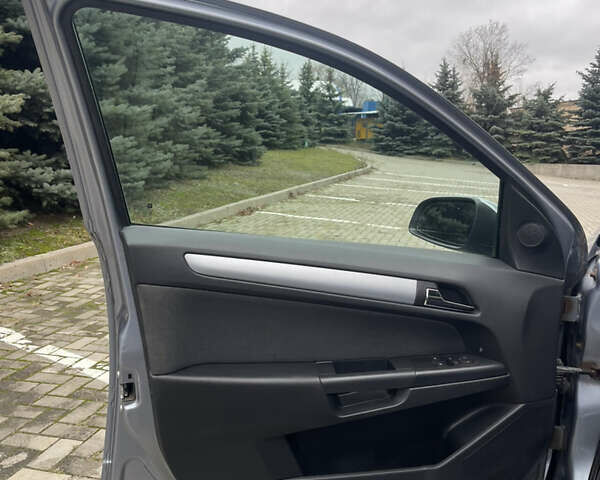 Сірий Опель Астра, об'ємом двигуна 1.36 л та пробігом 271 тис. км за 3870 $, фото 47 на Automoto.ua