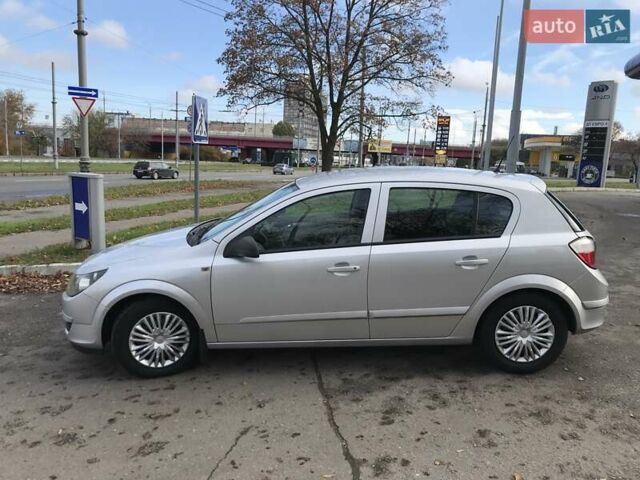 Опель Астра 2004 в Харькове на Automoto.ua Серый Опель Астра, объемом двигателя 1.6 л и пробегом 251 тыс. км за 5000 $, фото 3 на Automoto.ua