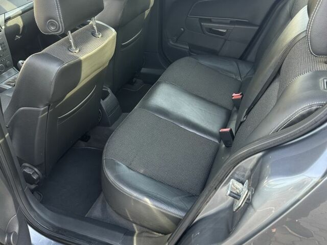 Серый Опель Астра, объемом двигателя 1.6 л и пробегом 238 тыс. км за 4200 $, фото 8 на Automoto.ua