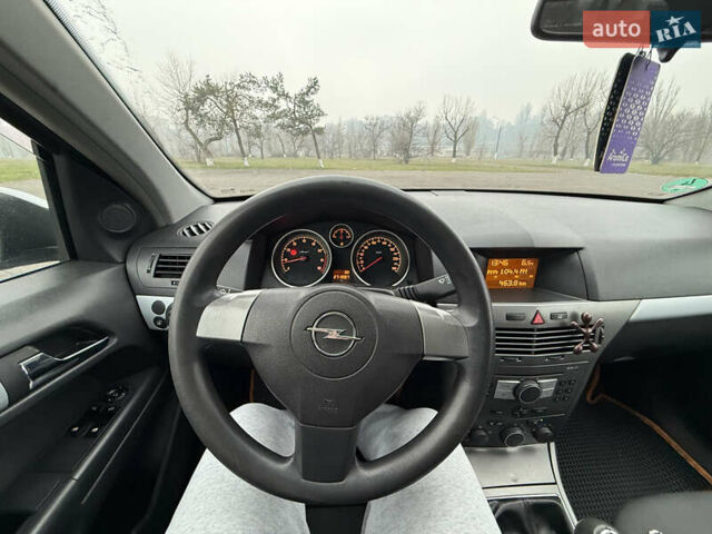 Сірий Опель Астра, об'ємом двигуна 1.36 л та пробігом 270 тис. км за 4800 $, фото 5 на Automoto.ua