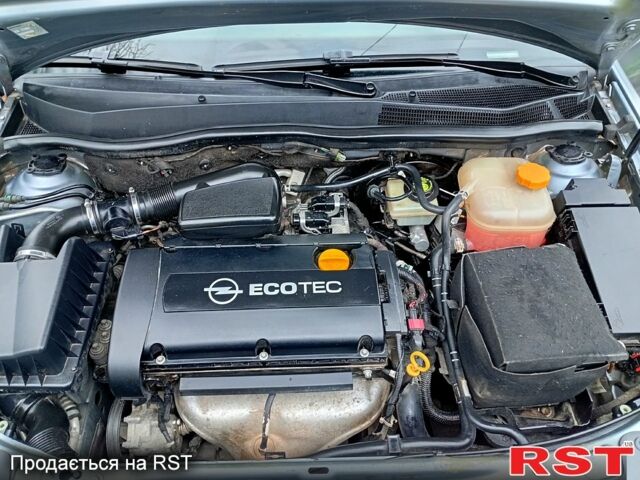 Серый Опель Астра, объемом двигателя 1.6 л и пробегом 257 тыс. км за 4650 $, фото 9 на Automoto.ua