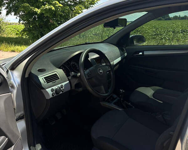 Опель Астра 2004 в Попольне на Automoto.ua Серый Опель Астра, объемом двигателя 1.6 л и пробегом 299 тыс. км за 4100 $, фото 8 на Automoto.ua