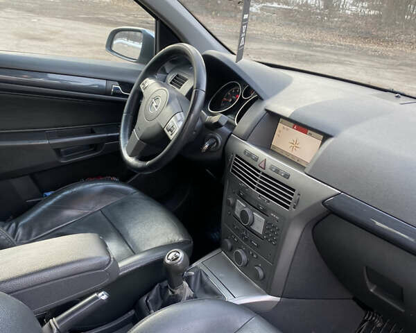 Серый Опель Астра, объемом двигателя 2 л и пробегом 231 тыс. км за 4999 $, фото 9 на Automoto.ua