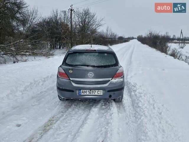Серый Опель Астра, объемом двигателя 1.6 л и пробегом 250 тыс. км за 3600 $, фото 1 на Automoto.ua